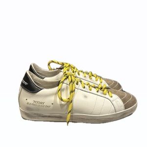 Primabase Sneaker With Yellow Lace